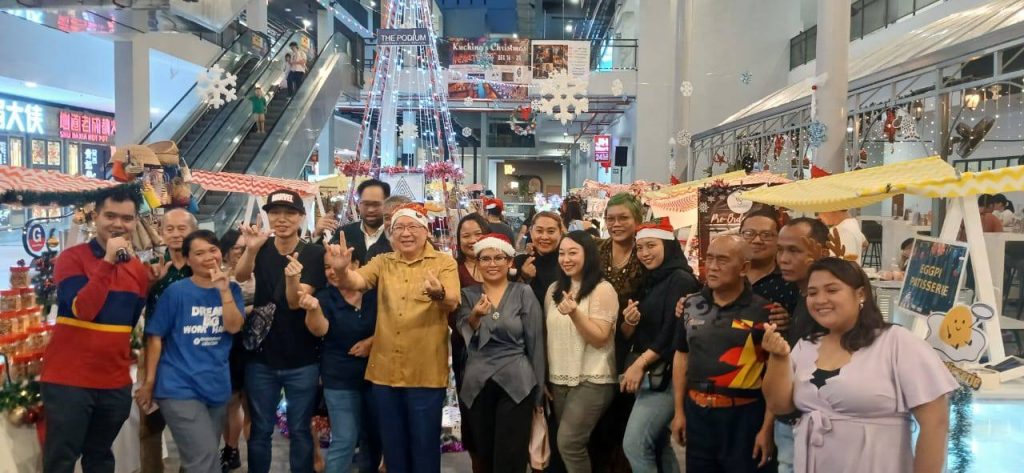 Kuching’s Christmas Heartbeat A Festive Haven for Unique Gifts