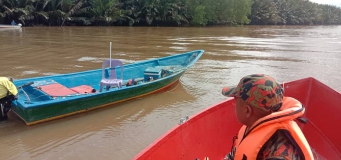 Man Feared Missing After Falling Into River at Kampung Kelaoh Jetty