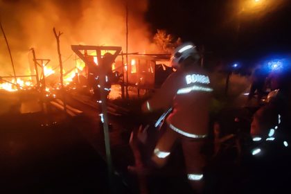 Massive Fire Destroys Wooden House in Kampung Seri Petanak, Mukah