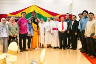 Muslim Leaders Visit Sarawak Christian Leaders to Foster Harmony