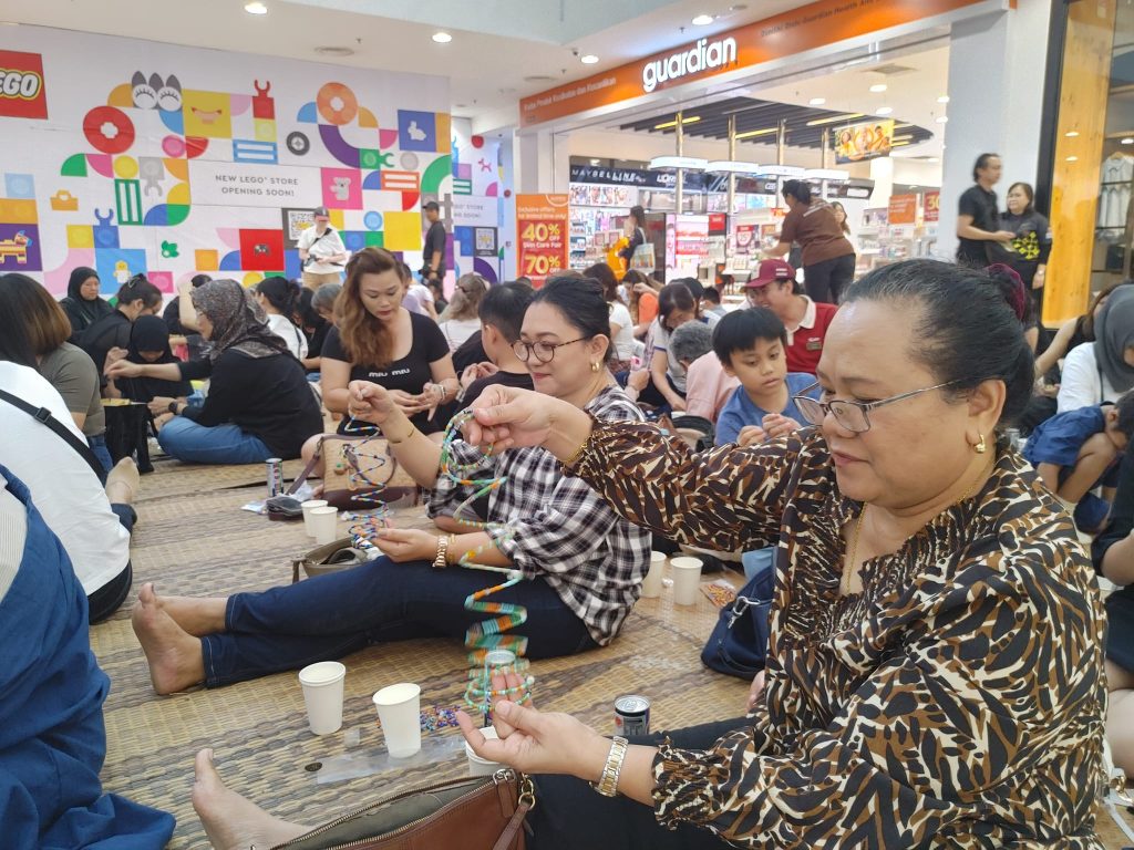 Sarawak Sets MBOR Record for Largest Bead Craft Event