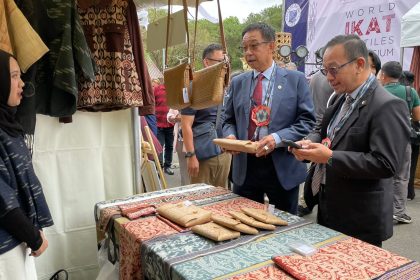 Sarawak Shines at World Ikat Textiles Symposium in the Philippines