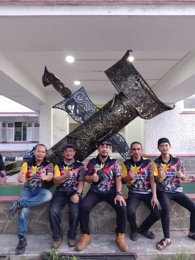 Sarawak Unveils World’s Largest Sape Sculpture in Belaga A Symbol of Unity and Sustainability