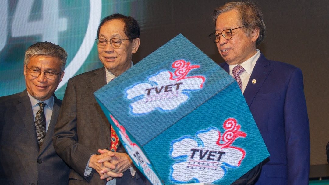 Sarawak’s Dual Language Policy Building a Skilled Workforce for the Future