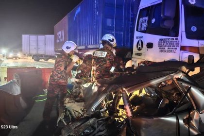 Tragic Collision Two Dead in Perodua Kancil and Trailer Crash on Pan-Borneo