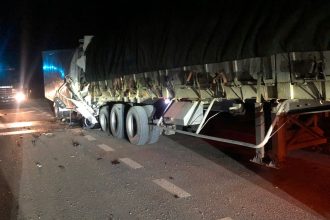 Tragic Crash Near Suai Two Men Killed in Cargo Truck Collision with Trailer Lorry