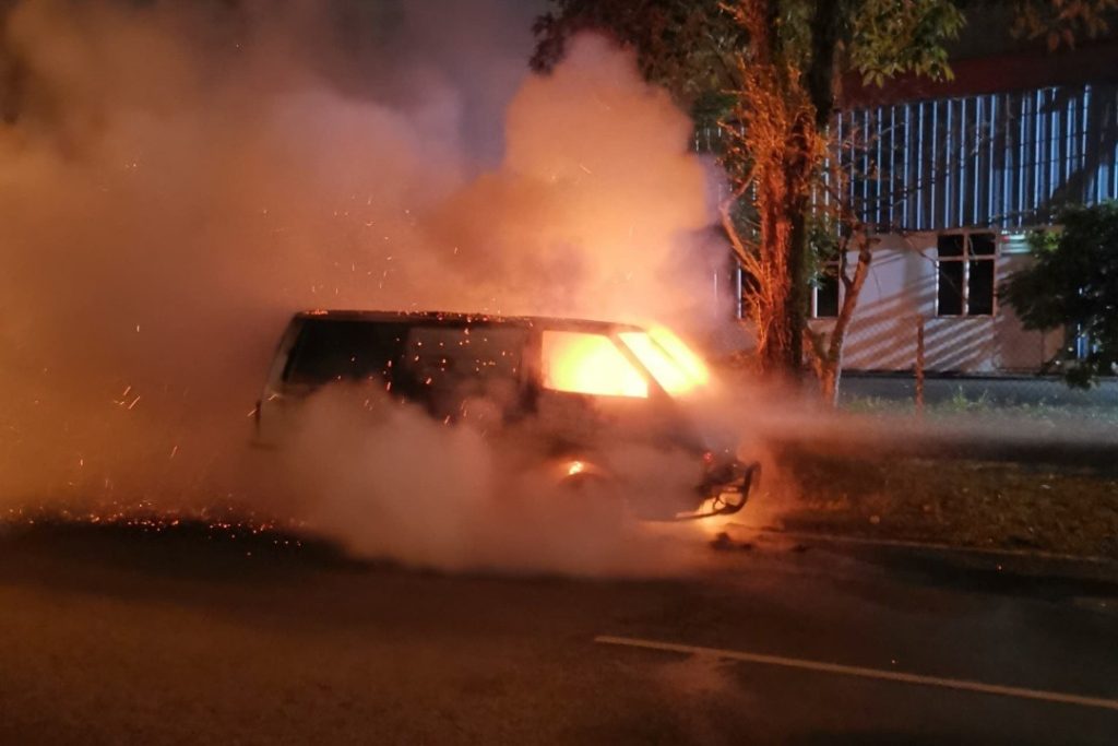 Van in Kuching Goes Up in Flames No Injuries Reported