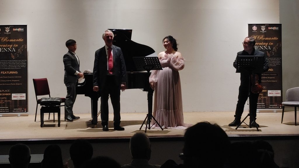 Vienna’s Magic: Kuching Thrives in a Night of Classical Elegance