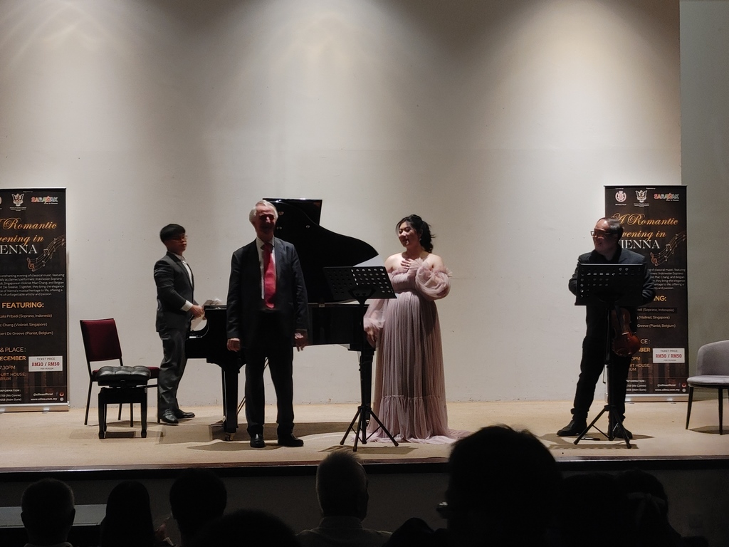 Vienna’s Magic: Kuching Thrives in a Night of Classical Elegance