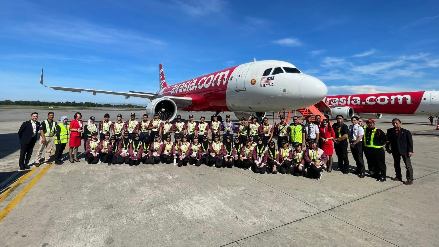 AirAsia and KKIA Inspire Sabahan Youths with Aviation Insights