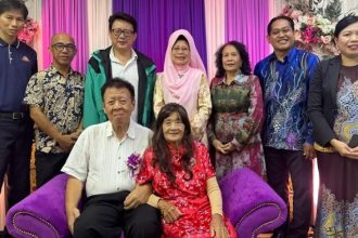 Elderly Couple Finds Love at Rumah Seri Kenangan: A New Beginning