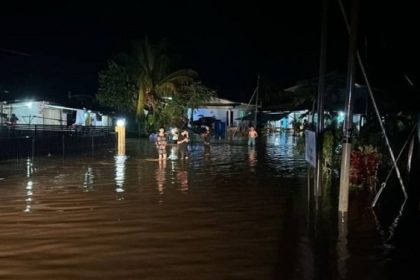 Flash Flood Hits Kampung Tringgus Rabak Rotan, Eight Houses Affected