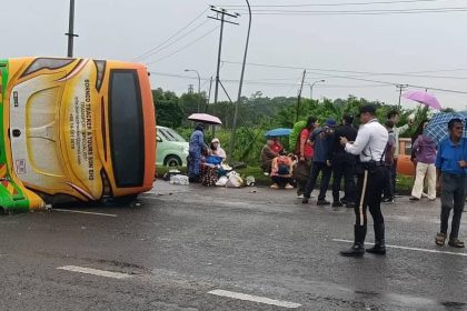 Six Tourists Hurt in Sandakan Bus Accident, Driver Seriously Injured