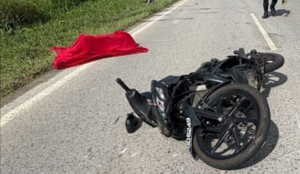 Tragic Three-Vehicle Collision Claims Life of Young Rider in Kota Samarahan